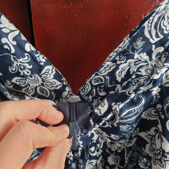 (NWOT) Adjustable Spaghetti Straps Blue White Floral Midi Sun Dress -Siz… - Picture 7 of 9